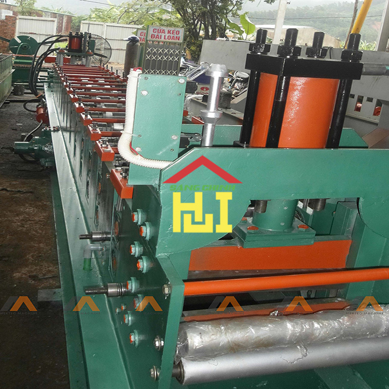 Máy cán xà gồ: đặc điểm, giá bao nhiêu?