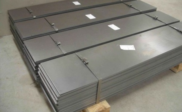 Ứng dụng và ưu điểm của thép tấm