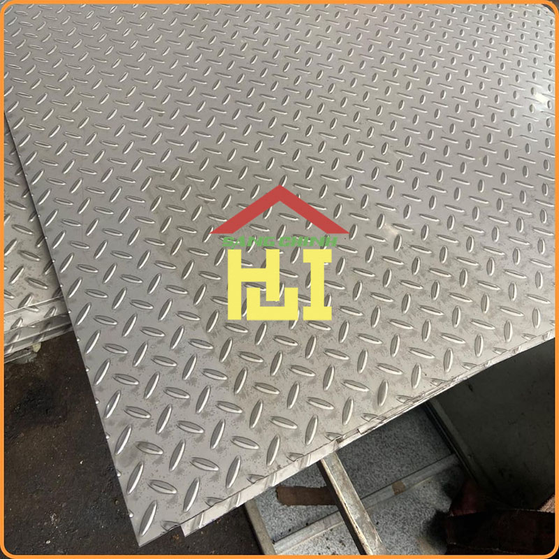 Thép tấm chống trượt